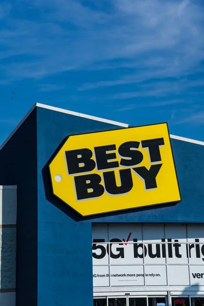 A Best Buy logó felirat — Stock Fotó