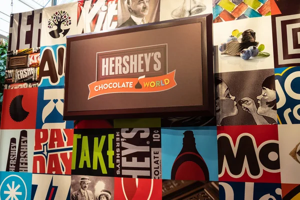 Hershey 's Cukierki na sprzedaż znak — Zdjęcie stockowe