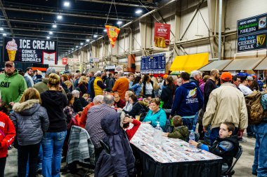 Çiftlik Fuarı Yemekhanesinde Büyük Kalabalık