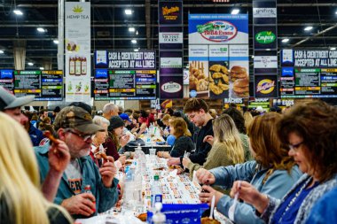 Pa Çiftlik Fuarı Yemek Salonunda Büyük Kalabalıklar