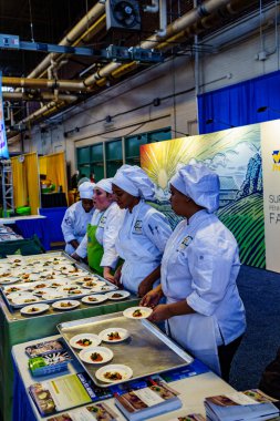 Pa Çiftlik Fuarında Gıda Örnekleri