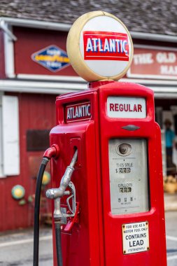 Cam Kubbeli Eski Atlantik Gaz Pompası