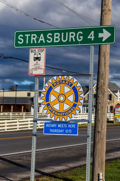 Strasburg Pa Directional Sign — стокове фото