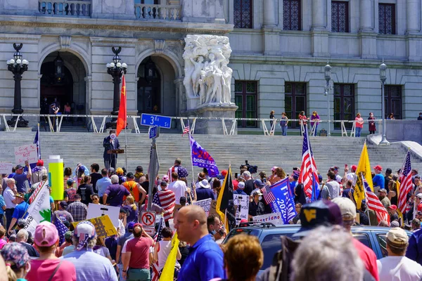 Harrisburg Usa May 2020 Thousands Gathered Capitol Building Protest Pennsylvania — Stock Photo, Image