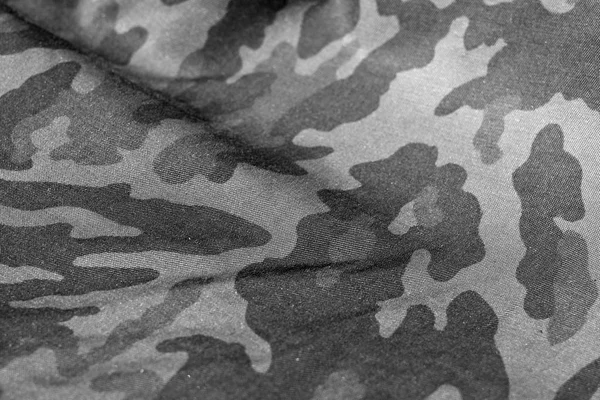 Vojenská uniforma vzor s efekt rozostření v černé a bílé. — Stock fotografie