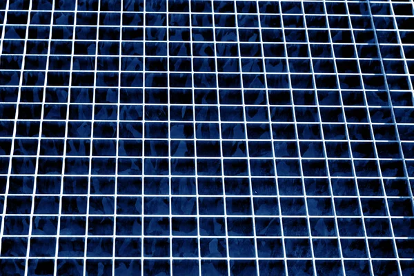 Kovové mřížky textury v tmavě modré tón. — Stock fotografie