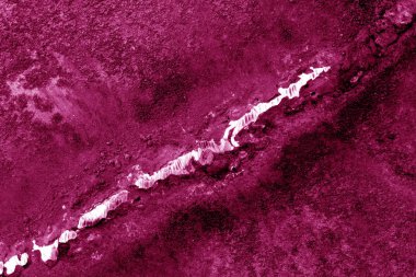 Pembe tonda paslı metal kaynak.