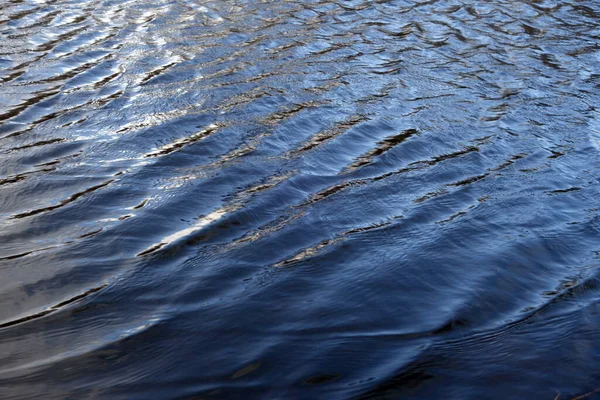 湖の水面に波 要旨自然背景 — ストック写真