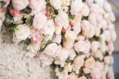 Pembe düğün çiçeği arka planı ve düğün dekorasyonu 