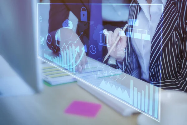 Nahaufnahme Geschäftsleute Sind Analyse Geschäftsbericht Mit Digitalen Virtuellen Bildschirm Business — Stockfoto