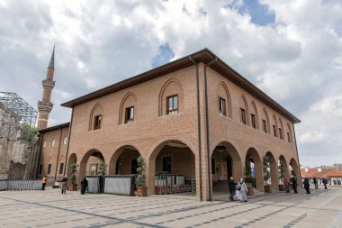 Ankara, Türkiye - 29 Ocak 2017: Hacı Bayram Camii 'nin Panorama' sı ve yanında çok sayıda hacı, 29 Ocak 'ta Ankara' da.