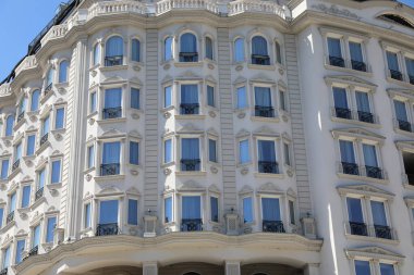 Soyut minimal mimari arka plan. Modern yapı cephesi ayrıntıları.