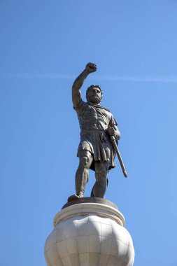 Üsküp, Kuzey Makedonya - 19 Ağustos 2019: Üsküp şehir merkezinde heykeller. Üsküp Makedonya 'nın başkenti, Fyrom.