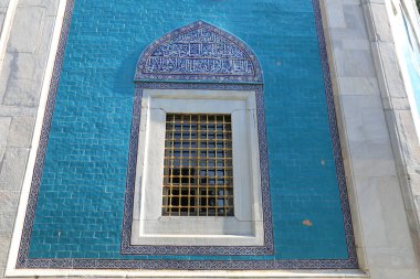 Bursa, Türkiye - 23 Şubat 2020: Yesil Turbe (Yeşil Mezar), Türkiye 'nin Bursa kentinde yer alan büyük tesisin bir parçasıdır. İçinde Osmanlı Sultanı Mehmet Elam 'ın mezarı var..