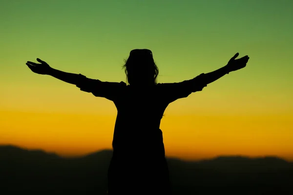 His Arms Lifted Sunset High Energy Woman — Stock Photo, Image