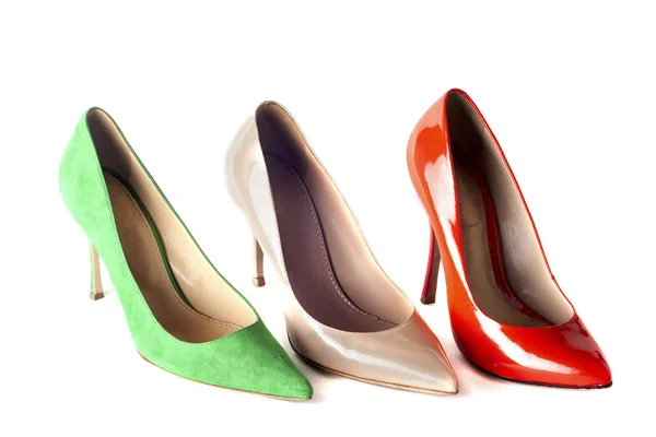 Φωτεινά, πολύχρωμα Γυναικεία παπούτσια σε ψηλά τακούνια — Φωτογραφία Αρχείου