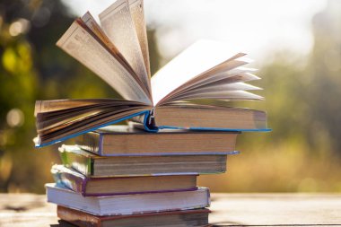 Doğal zemin üzerine kitaplar.