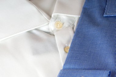 Mavi ve beyaz gömlek closeup yığını