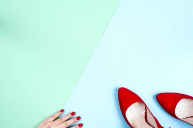 Moda, yüksek topuklar üzerinde kadın farklı Ayakkabı