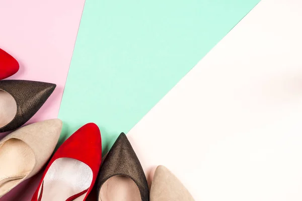 Moda, scarpe femminili diverse sui tacchi alti — Foto Stock