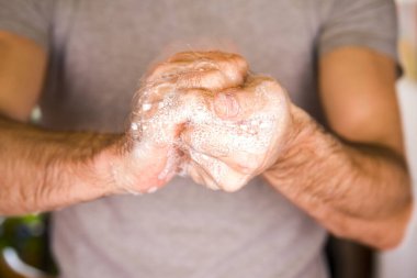 Corona virüsünün önlenmesi için sabuncuyla el yıkama, Coronavirus yaymayı durdurmak için hijyen.