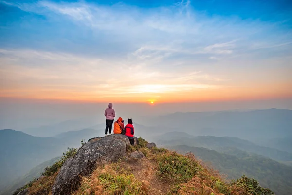 Group People Watching Sunset Fog Mokoju Mountain Mae Wong International — Stock Photo, Image