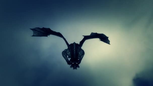 カメラに向かって空を飛んでいるドラゴン — ストック動画