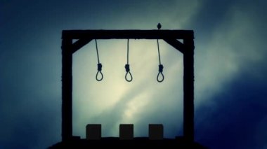 İnfaz siyah kuzgun ile darağacı hazır