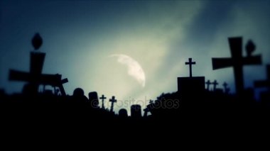 Kuzgunlar Dolunay geceleri ürpertici mezarlığı