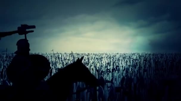 Epische Romeinse soldaat op een paard houden de Draco voor enorme leger voor de slag — Stockvideo