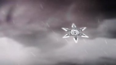 Bir düşman doğru havada uçan bir Japon Ninja Shuriken