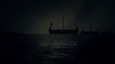 Vikingler gemi filosu arazi Lightning'ler ile fırtınalı bir gün altında bir savaşa doğru yelken