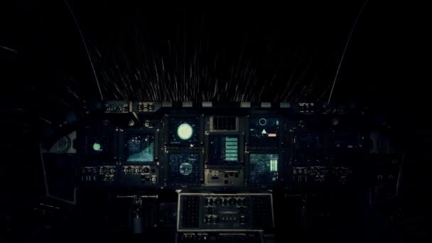 Raumschiff-Cockpit aus Pilotensicht, das mit Lichtgeschwindigkeit durch die Sterne fliegt — Stockvideo