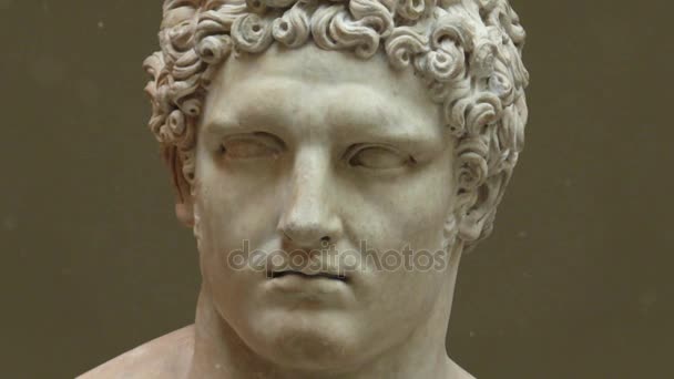 赫拉克勒斯的头和脸雕塑 — 图库视频影像