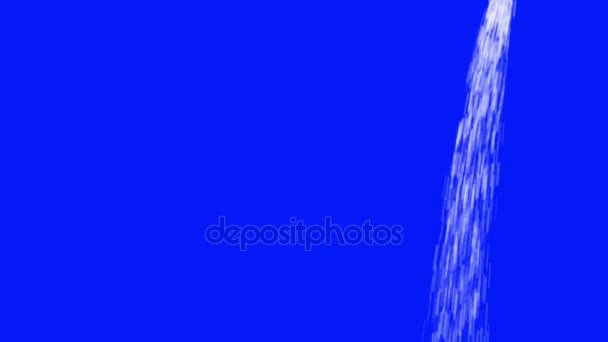 Flujos de agua en un arroyo y bucle en una pantalla azul — Vídeos de Stock