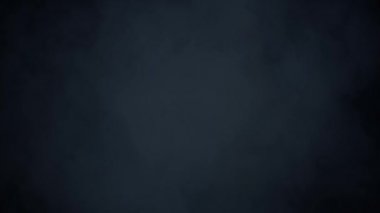 Fırtınalı bir günde Japon samuray savaşçı