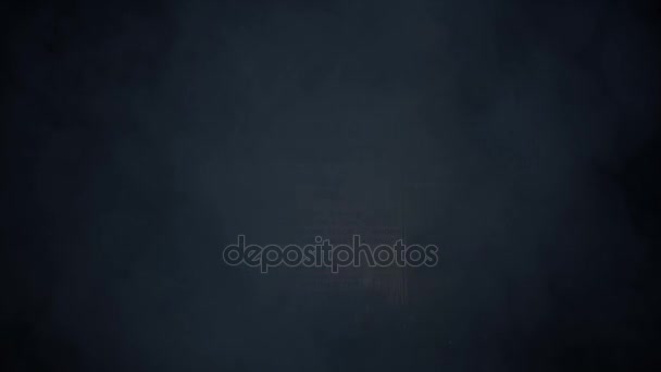 Installation de recherche Zombie Signer sur une clôture dans une tempête 