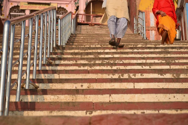 Río de la pandilla en la ciudad de Varanasi — Foto de Stock