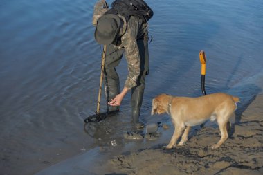 dedektörleri plaj hazine arıyoruz