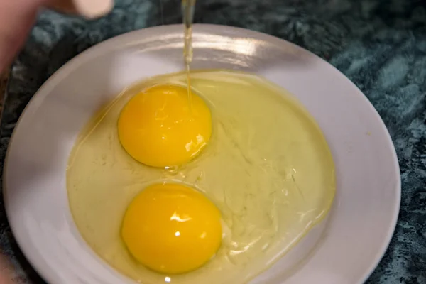 Œuf Poulet Fait Maison Avec Deux Jaunes — Photo