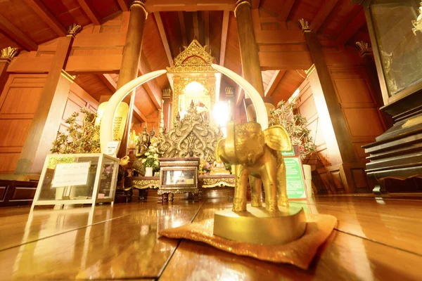 多伊苏富寺中的佛教僧人雕像 长市五月 泰国2020年2月29日 — 图库照片