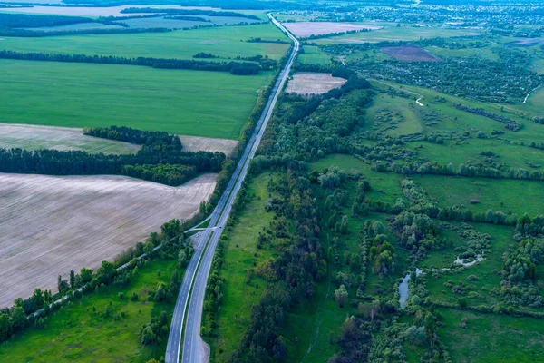 Balon uçuşu. Ukrayna üzerinde akşam uçuşu.