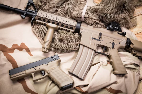 Armas e equipamento militar — Fotografia de Stock