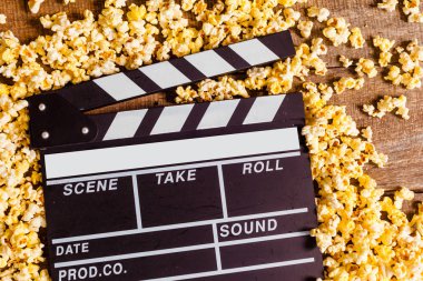 Film clapper ve pop corn