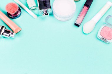 Turkuaz üzerinde Dekoratif kozmetik