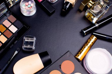 siyah Dekoratif kozmetik