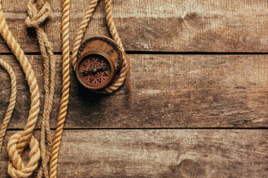 gemi Halatları ve pusula 