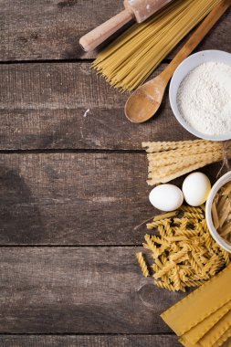 Makarna, spagetti ve un