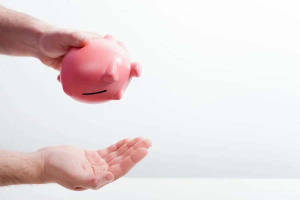 Schudden uit lege piggy bank — Stockfoto