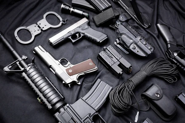 Fegyverek és katonai felszerelések — Stock Fotó